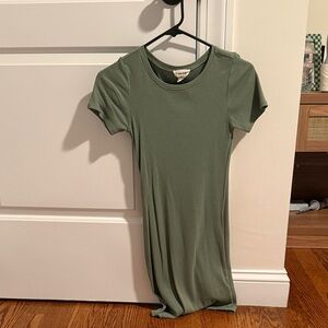 Green Short Sleeve Dress